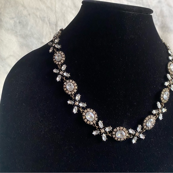 Beautiful Crystal Floral Statement Necklace - Picture 2 of 9